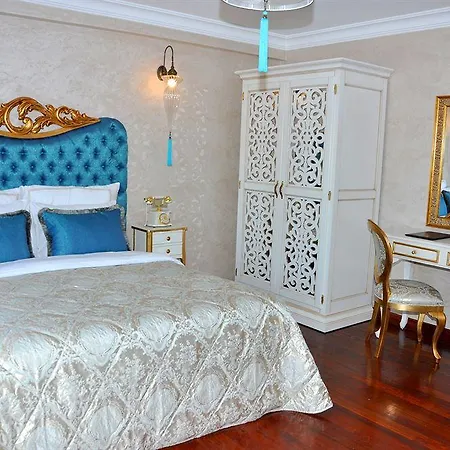 Bosphorus Symbola 4*